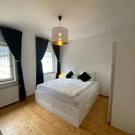 Nuerburgring M. Parkplatz - Klima - Garten Und Viel Platz