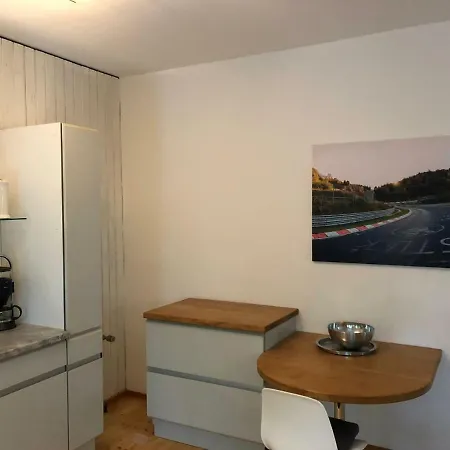 Nuerburgring M. Parkplatz - Klima - Garten Und Viel Platz Adenau