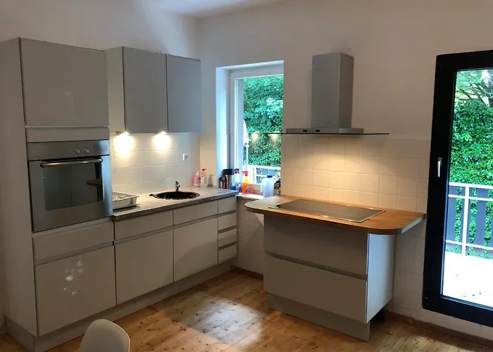 Nuerburgring M. Parkplatz - Klima - Garten Und Viel Platz