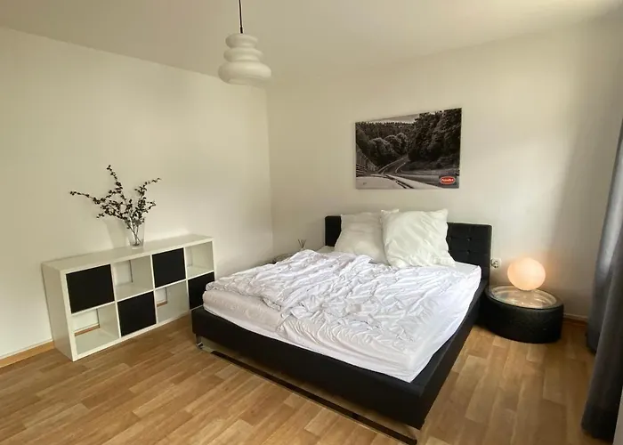 Nuerburgring M. Parkplatz - Klima - Garten Und Viel Platz Casa de Férias