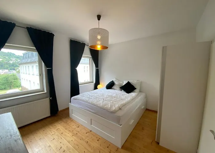 Nuerburgring M. Parkplatz - Klima - Garten Und Viel Platz