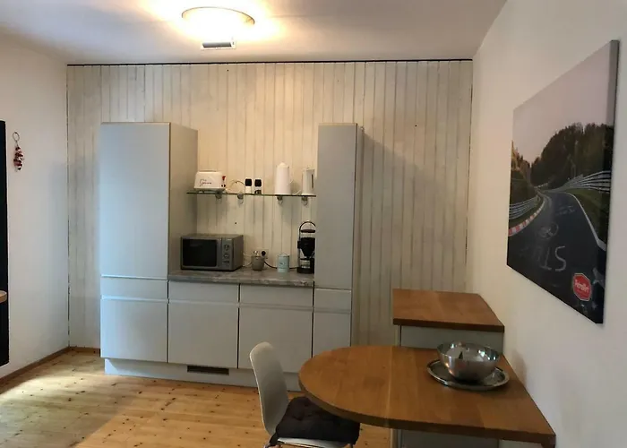 Nuerburgring M. Parkplatz - Klima - Garten Und Viel Platz Casa de Férias